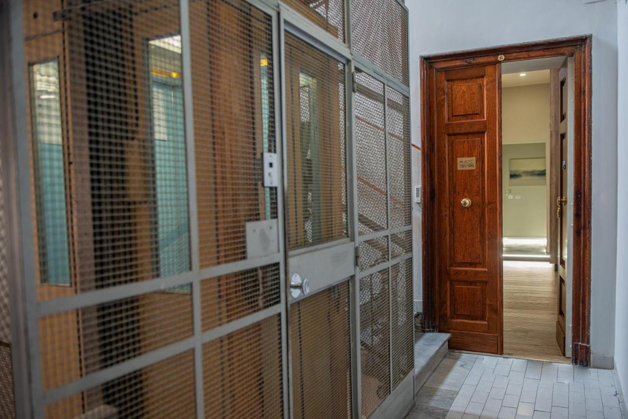 Vivi A Napoli Bed & Breakfast Bagian luar foto